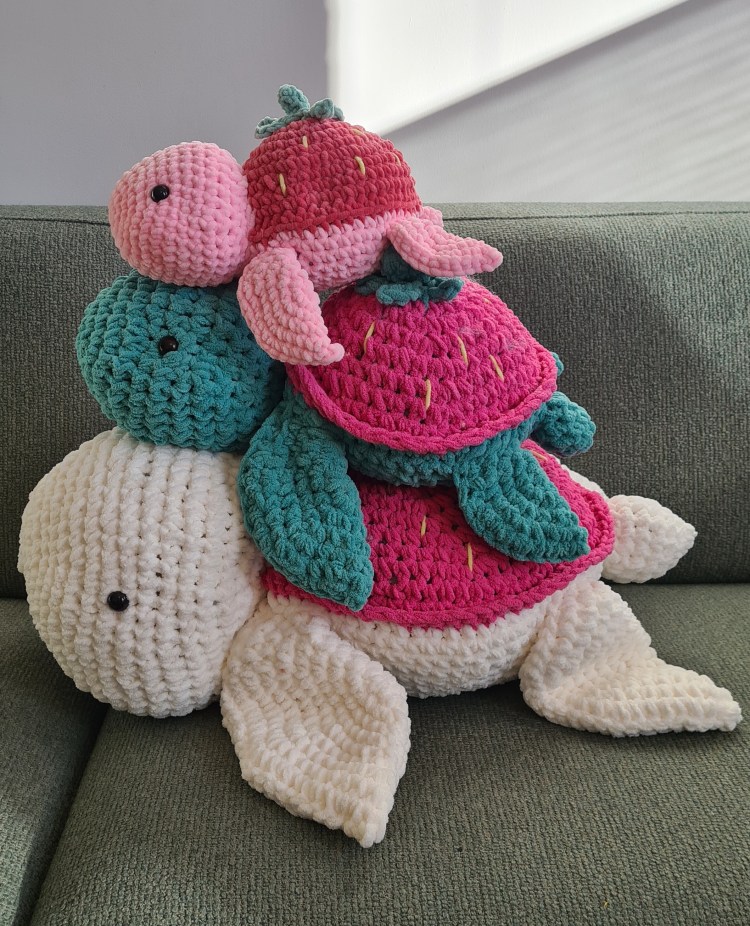 Strawberry sea turtles 🐢